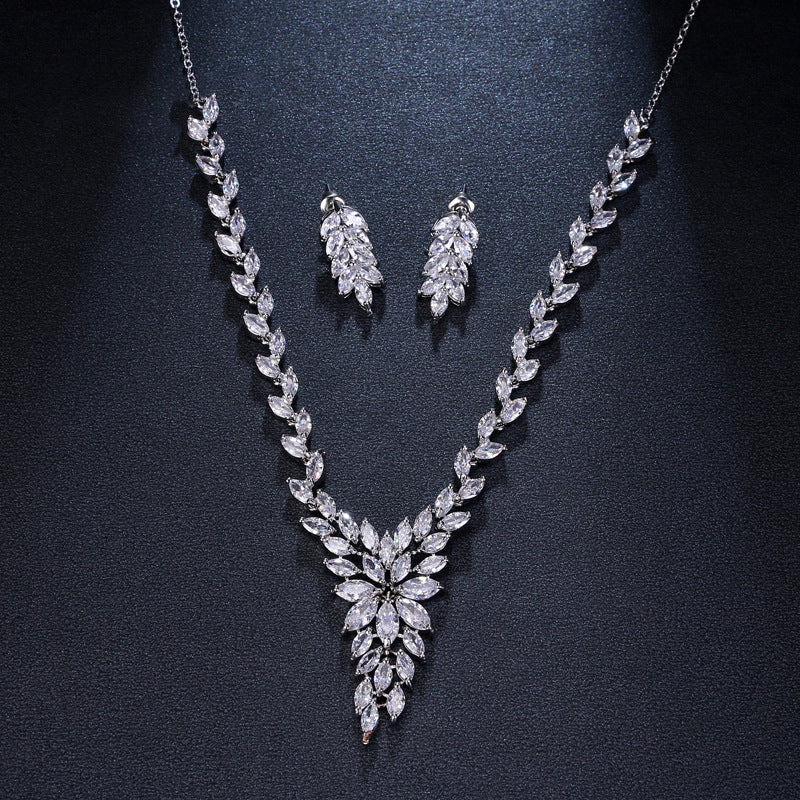 Fashion Simple Crystal Necklace Set